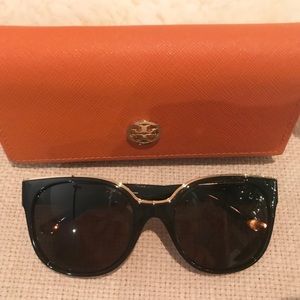 Tory Burch Sunglasses w/ a case and protective bag
